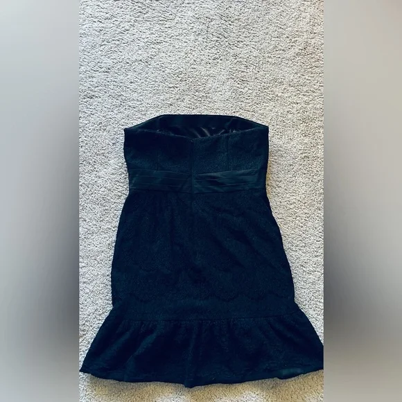 White House Black Market Strapless Little Black Dress - Picture 5 of 10
